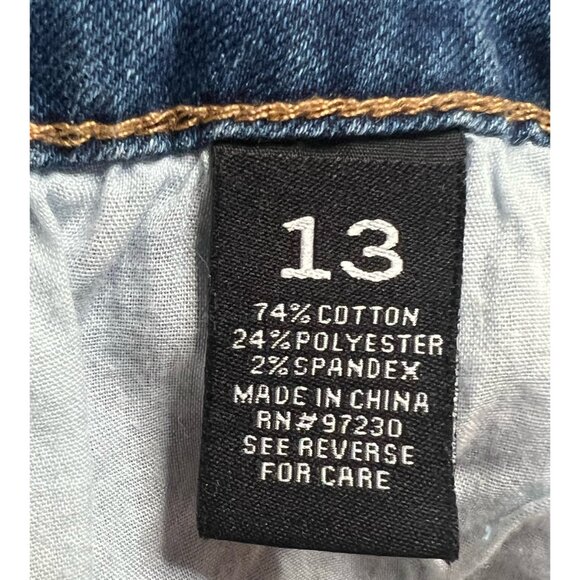 Almost Famous Crave Fame ultra high rise flared patchwork jeans junior’s 13 - Picture 12 of 13